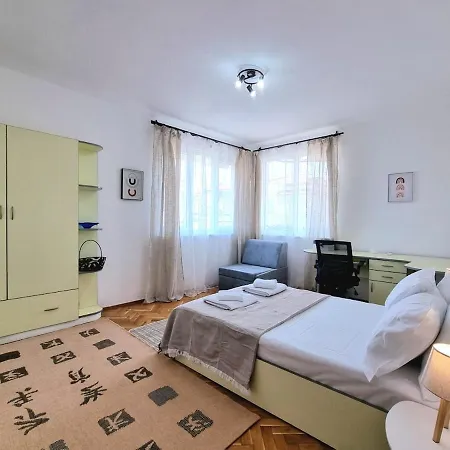 - 3bd For Family & Friends Appartamento