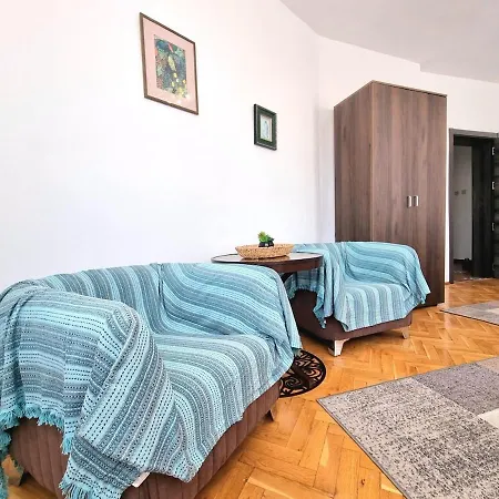 - 3bd For Family & Friends Apartment *