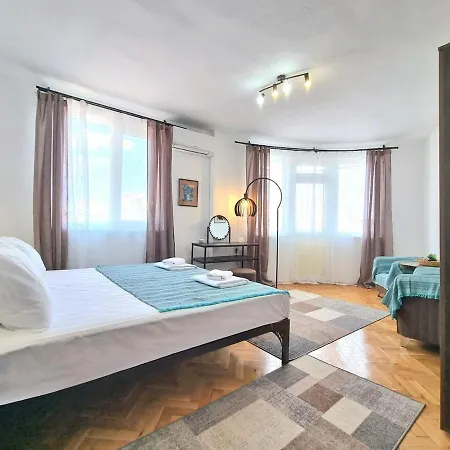 Apartment - 3bd For Family & Friends