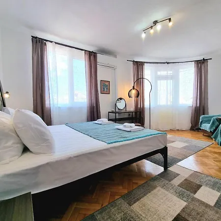 - 3bd For Family & Friends Appartamento