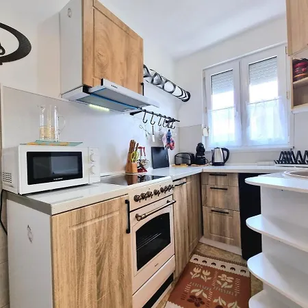 - 3bd For Family & Friends Apartment