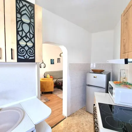 - 3bd For Family & Friends Apartment *