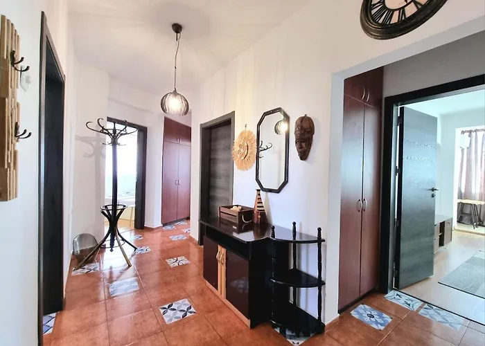 - 3bd For Family & Friends Apartman Burgasz