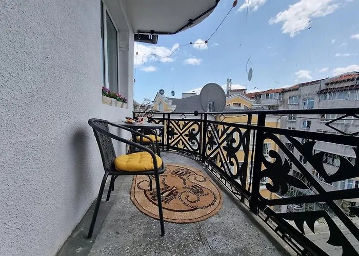 - 3bd For Family & Friends Burgasz