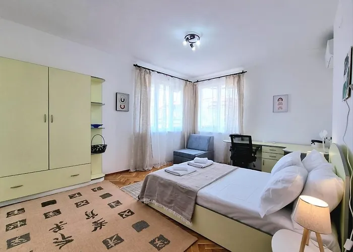 - 3bd For Family & Friends Apartman