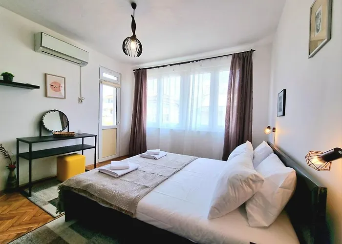 - 3bd For Family & Friends Apartman *