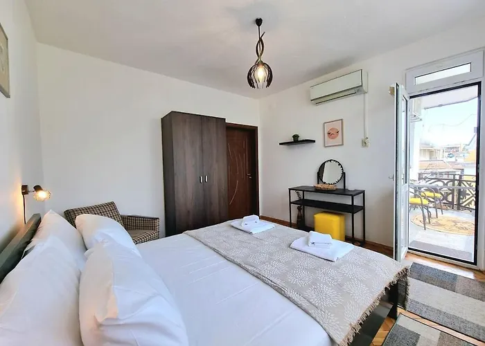 - 3bd For Family & Friends * Burgasz