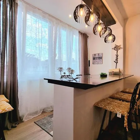 - 3bd For Family & Friends Apartment *