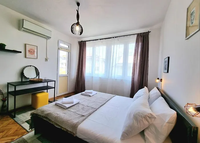 - 3bd For Family & Friends * Burgas